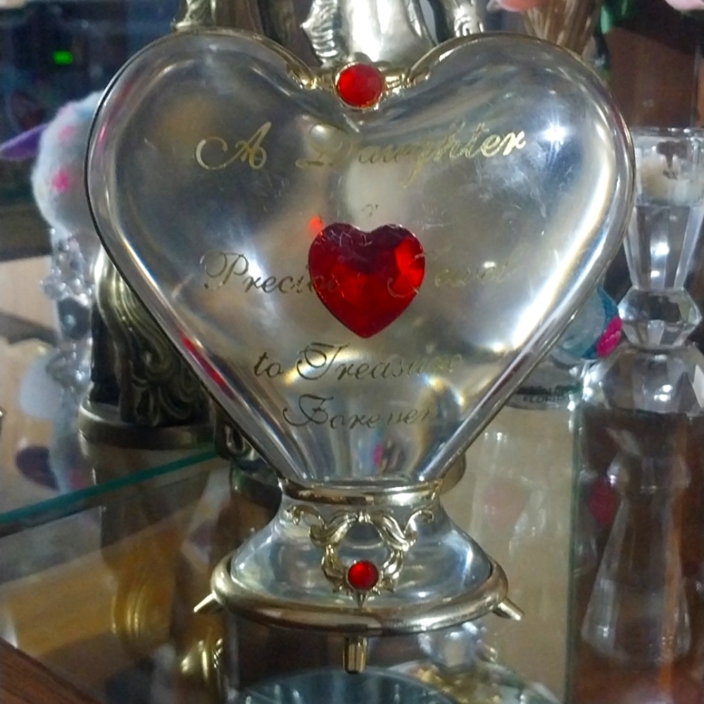 Bradford Exchange daughter heart with saying.